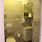 Lola Apartment *