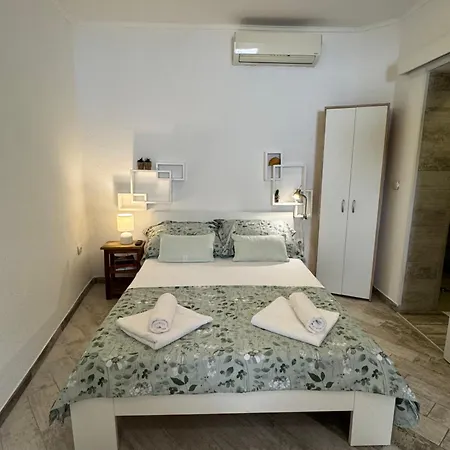 Lola Apartment *