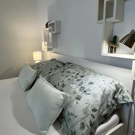 Lola Apartment